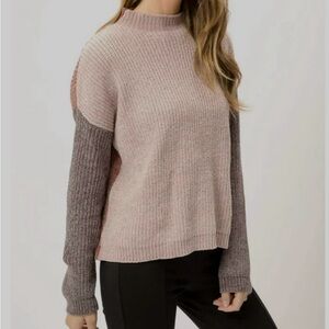 Mystree. Colorblock sweater